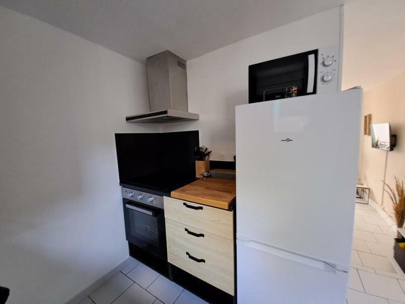 הוילה La Lillebonnaise Meuble Au Coeur De Lillebonne מראה חיצוני תמונה